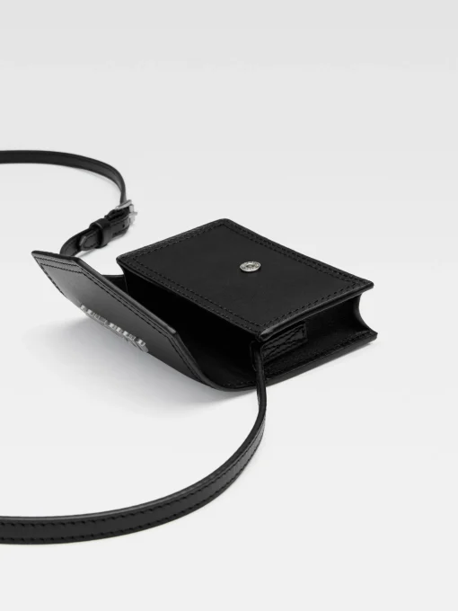The Azur cardholder