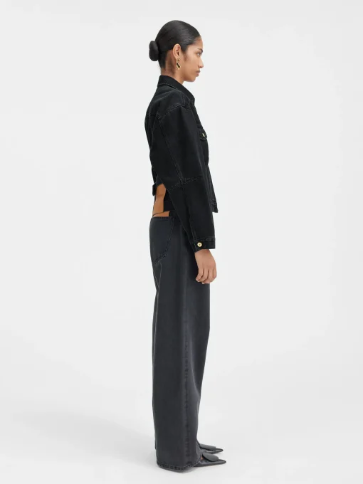 The denim de-Nîmes jacket