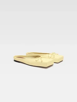 The flat Ballet mules