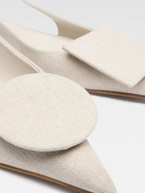 The flat Duelo slingbacks
