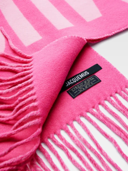 The Jacquemus scarf