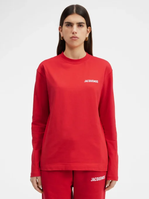 The long-sleeve t-shirt
