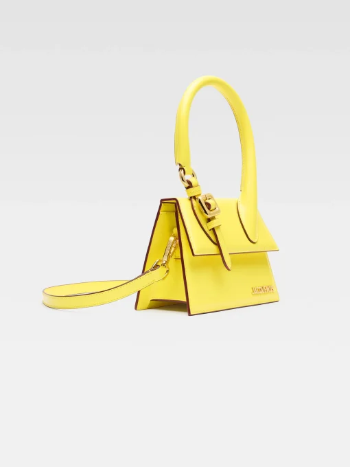 The medium Chiquito with buckle