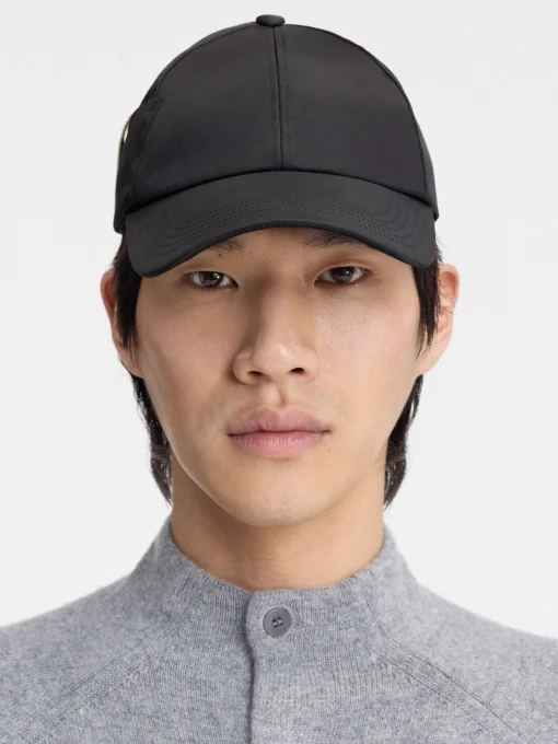 The Ovalie cap