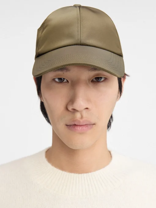 The Ovalie cap