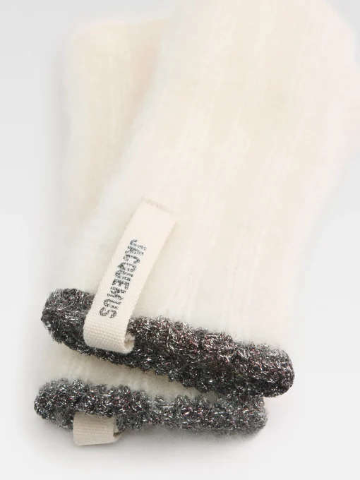 The Paoli mittens