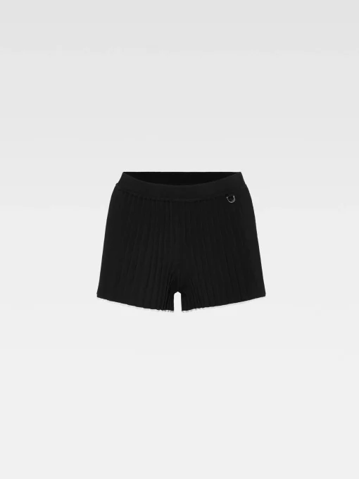The pleated knit shorts
