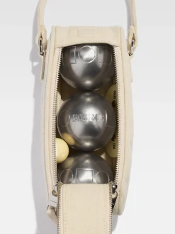 The pétanque set