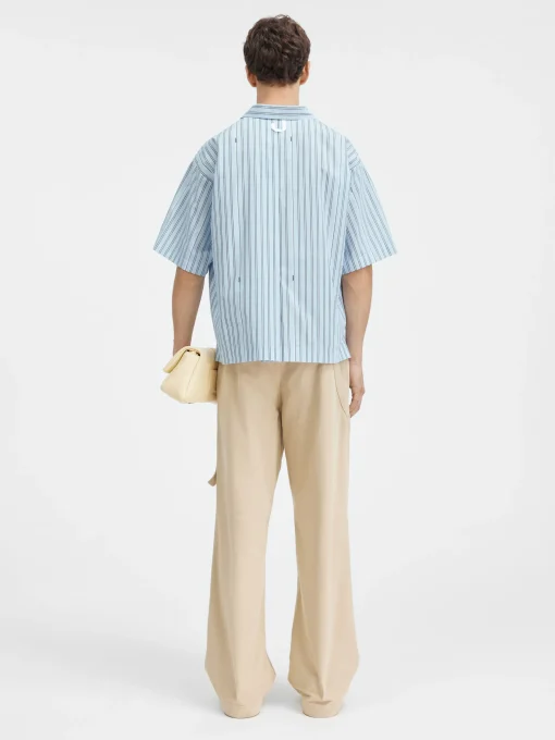 The short-sleeve shirt