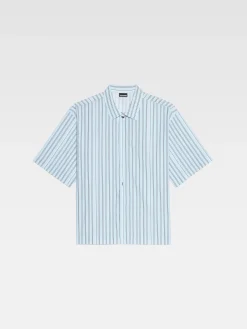The short-sleeve shirt